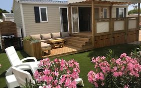 Mobil Home Camping Le Mar Estang Bord De Plage
